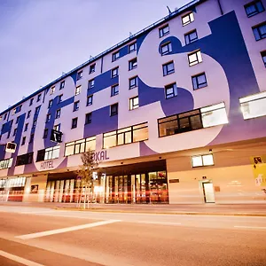 Zeitgeist Hauptbahnhof Vienne